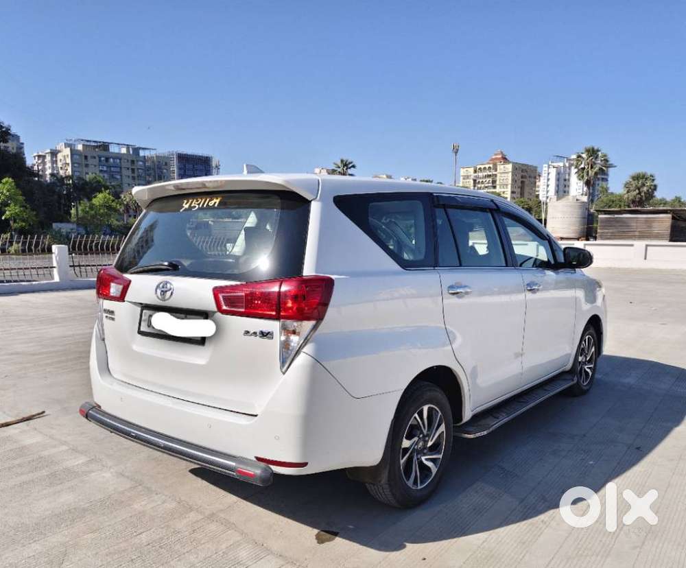 Toyota Innova Crysta 2.4 V 8 Str, 2023, Diesel