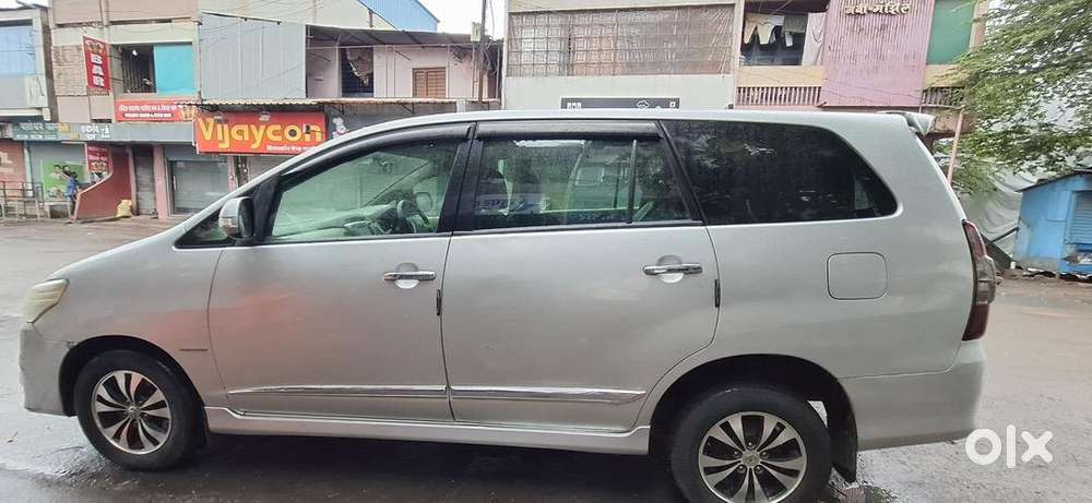 Toyota Innova 2014 Diesel Well Maintained