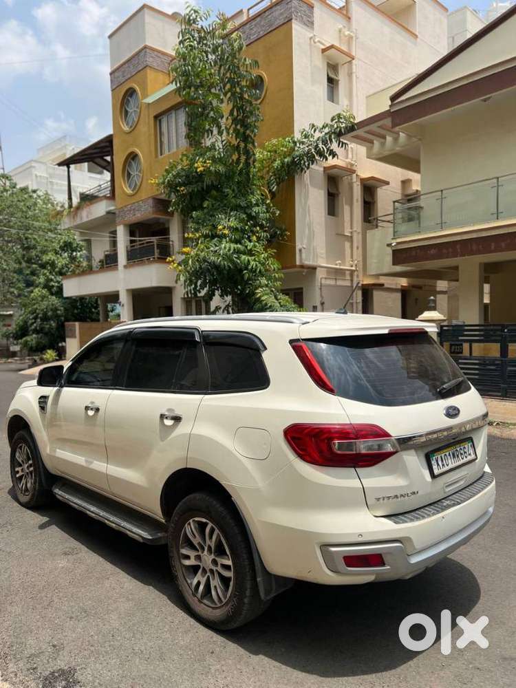 Ford Endeavour 3.2 Titanium AT 4X4, 2017, Diesel