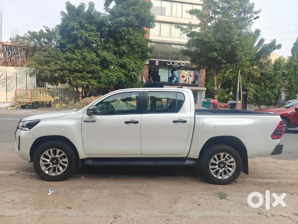 Toyota Hilux 2024 Diesel Well Maintained