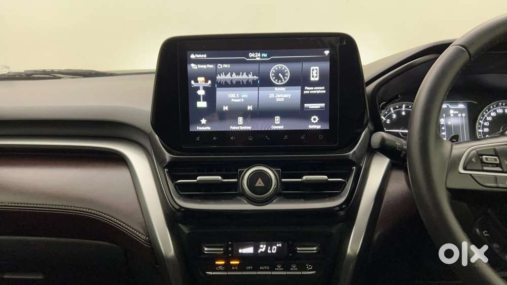 Maruti Suzuki Grand Vitara 1.5 Alpha Smart Hybrid At, 2022, Petrol