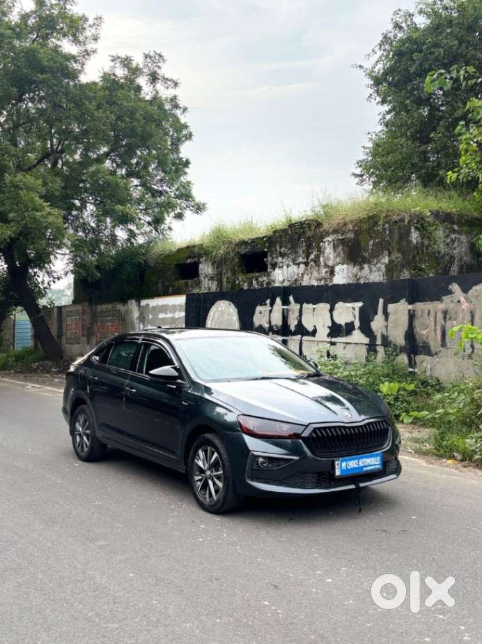 Skoda Slavia 1.0 Tsi Style At, 2023, Petrol