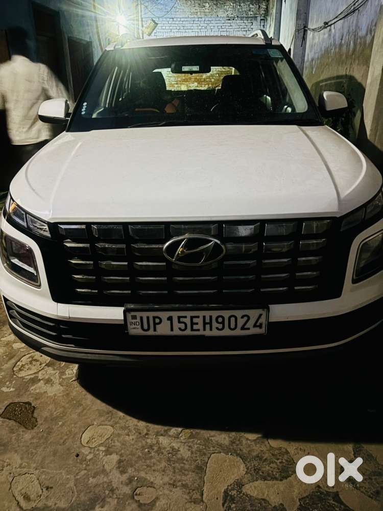 Hyundai Venue Petrol 2024 Best Condition
