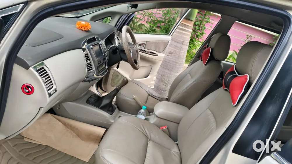 Toyota Innova 2.5 V 2014