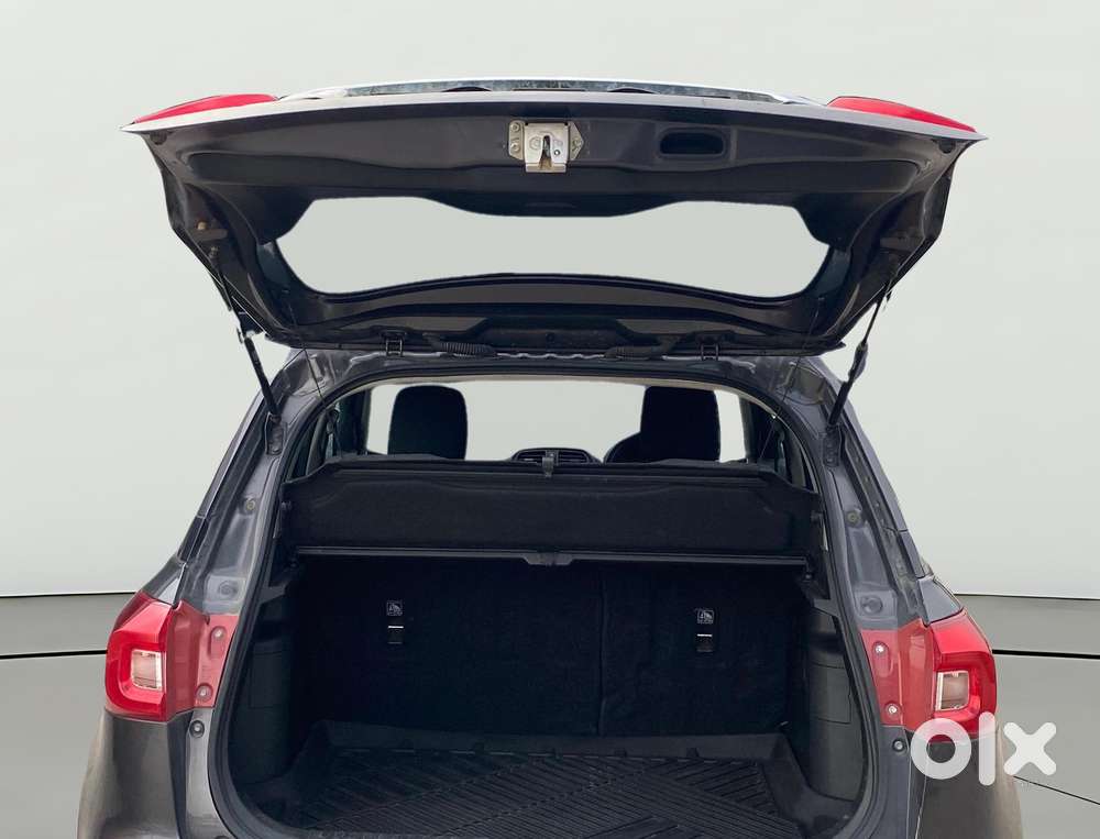 Maruti Suzuki Brezza 1.5 Zxi Smart Hybrid, 2022, Petrol