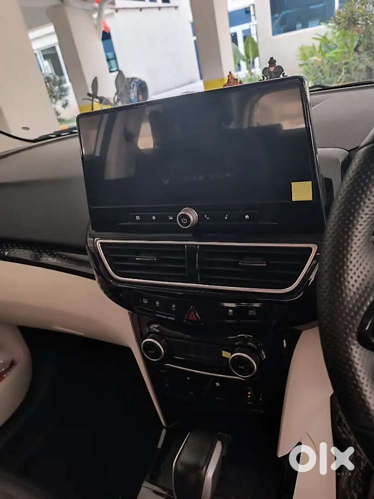 Mahindra Xuv 3xo Petrol 2025