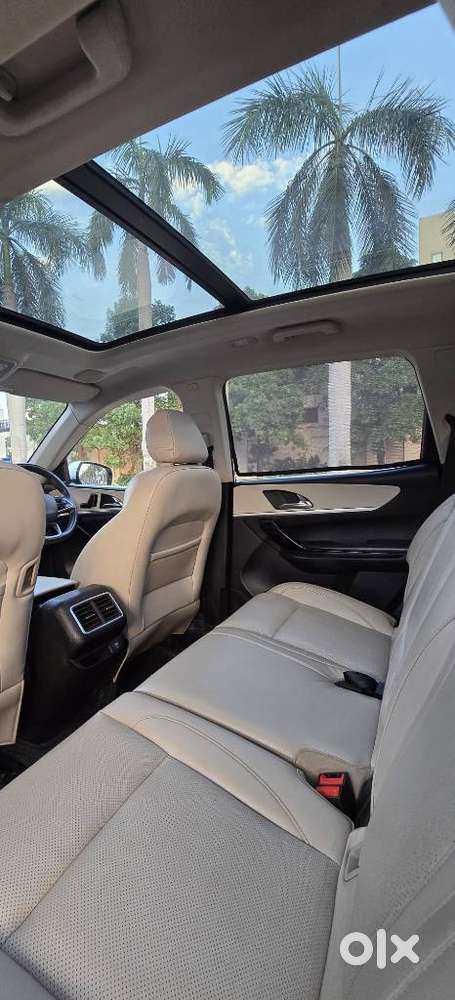 Mahindra Xuv700 2.2 Ax 7 Diesel At Luxury Pack Str, 2023, Diesel