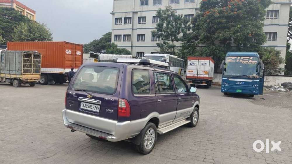Chevrolet Tavera Neo 2 Ls B4 7 Str Bsiii, 2004, Diesel