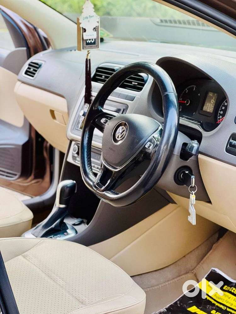 Volkswagen Vento 1.5 Highline Plus At 16 Alloy, 2015, Diesel