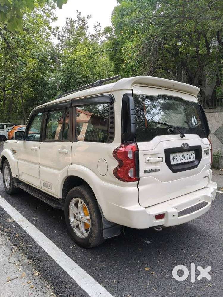 Mahindra Scorpio S10, 2017, Diesel