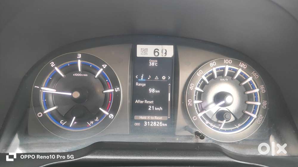 Toyota Innova Crysta 2.4 V 7 Str, 2017, Diesel