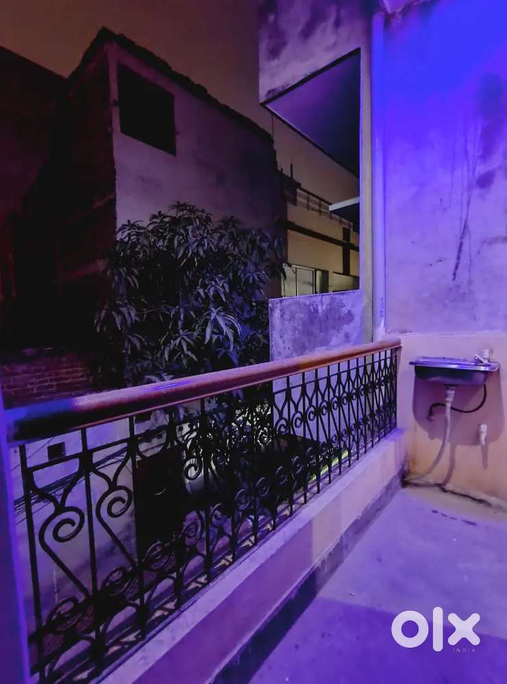 2 BHK on rent in Manduadih, Vns, Near Banaras Station