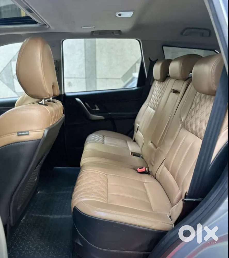 Xuv500 W11 Optional With Sunroof