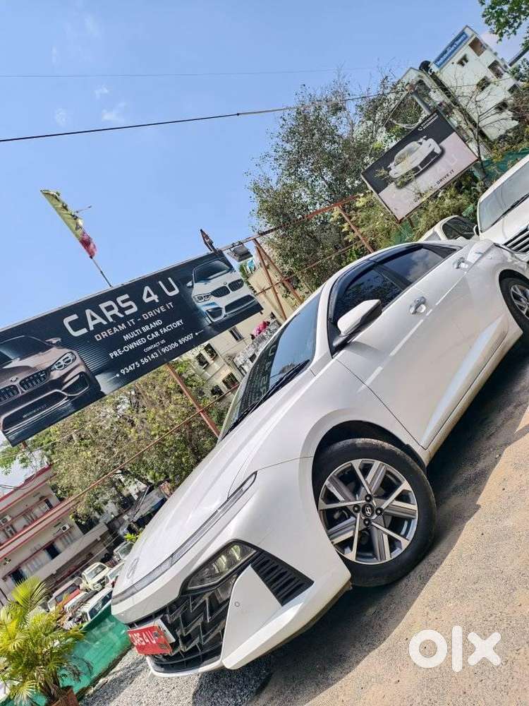 Hyundai Verna 1.5 Mpi Mt Sx (o), 2024, Petrol