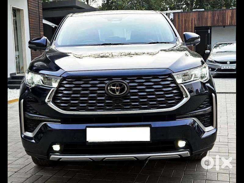 Toyota Innova Hycross 2.0 Zx (o) Hybrid 7 Str, 2023, Petrol