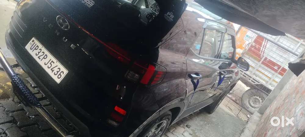 Hyundai New Venue 2024 Petrol 18000 Km Driven