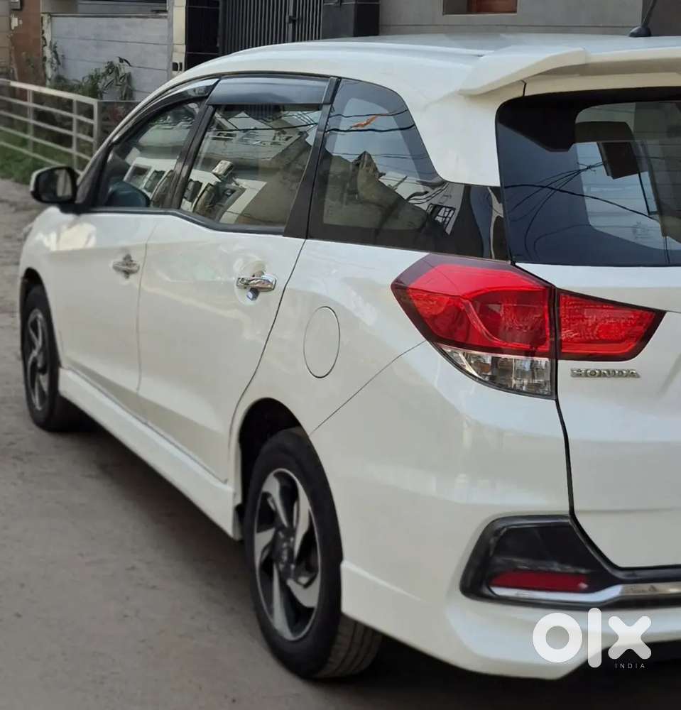 Honda Mobilio 2016 Diesel 110000 Km Driven
