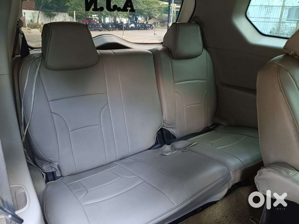 Mahindra Marazzo M2, 2019, Petrol