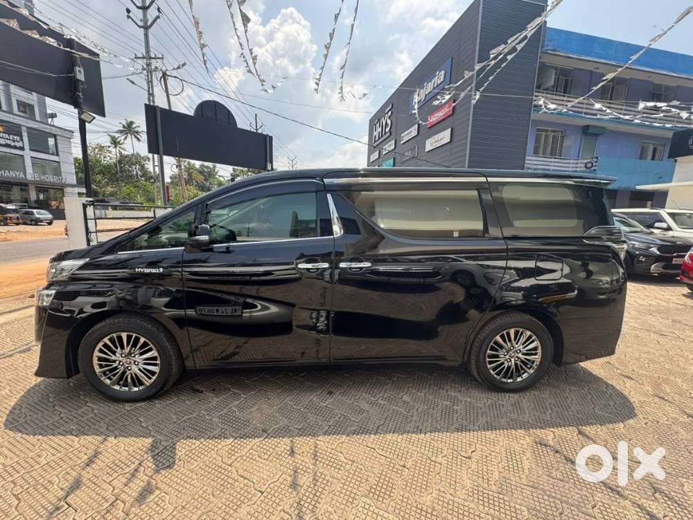 Toyota Vellfire Vip – Executive Lounge, 2022, Petrol
