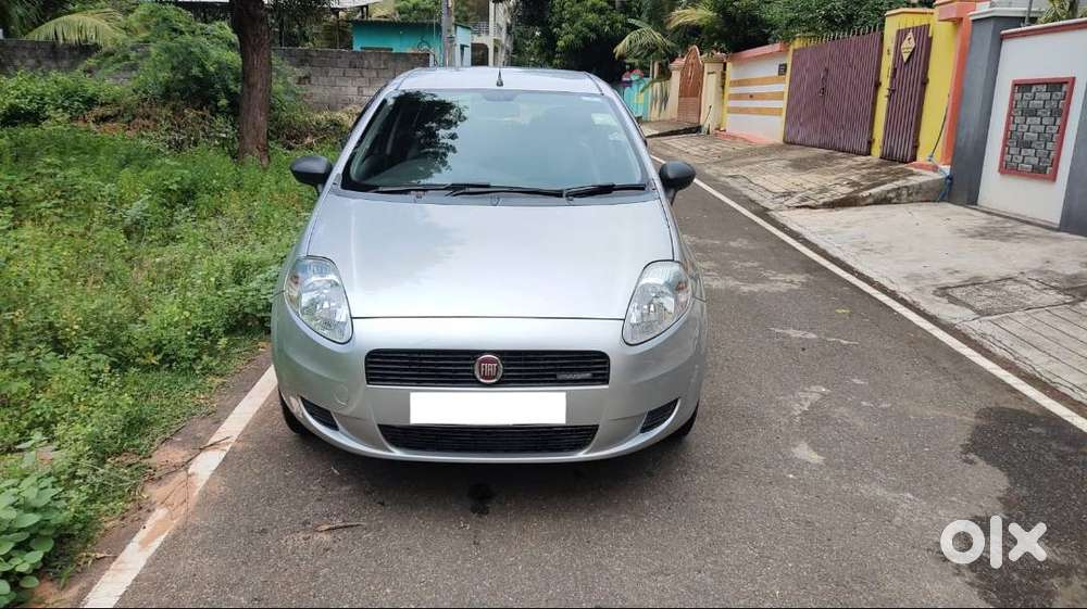 Well-maintained Fiat Punto - Diesel Car (december 2013 Model)