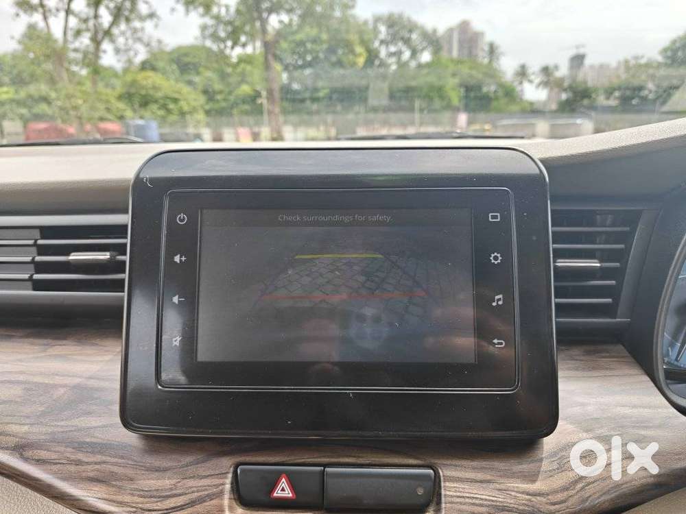 Maruti Suzuki Ertiga 1.5 Zxi Plus Shvs, 2022, Petrol