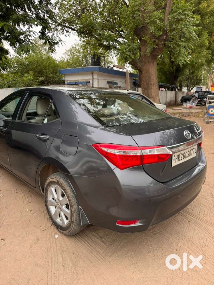 Toyota Corolla Altis 2015