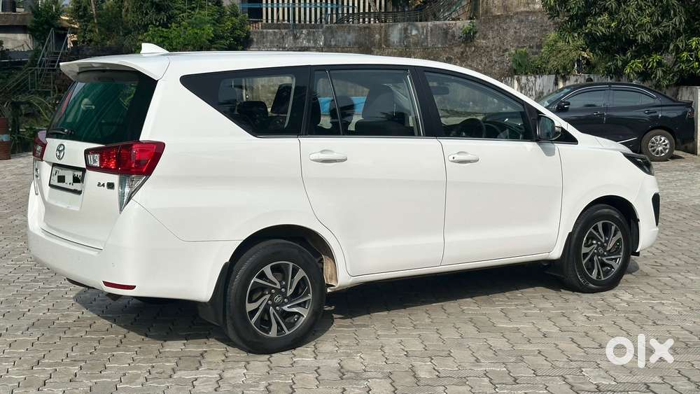 Toyota Innova Crysta 2.8 Gx At 8s, 2021, Diesel