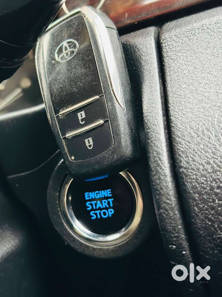 Toyota Innova Crysta 2.4 V, 2019, Diesel