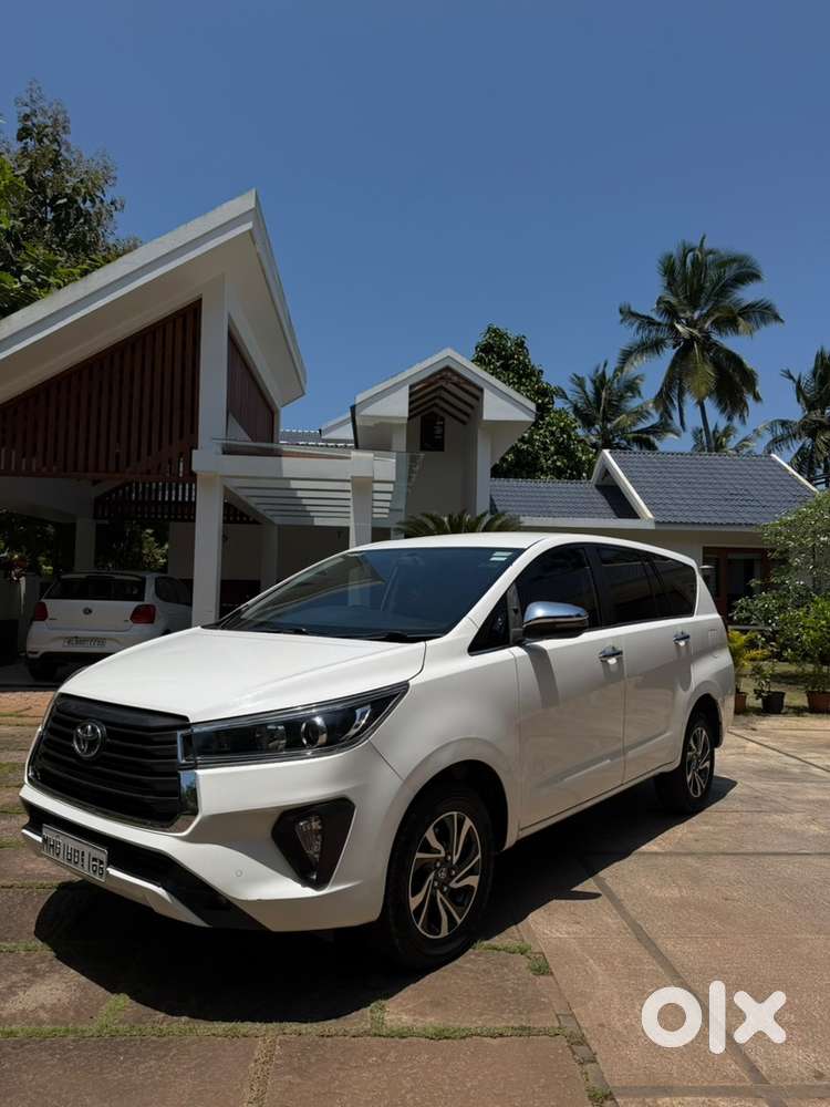 Toyota Innova Crysta 2022