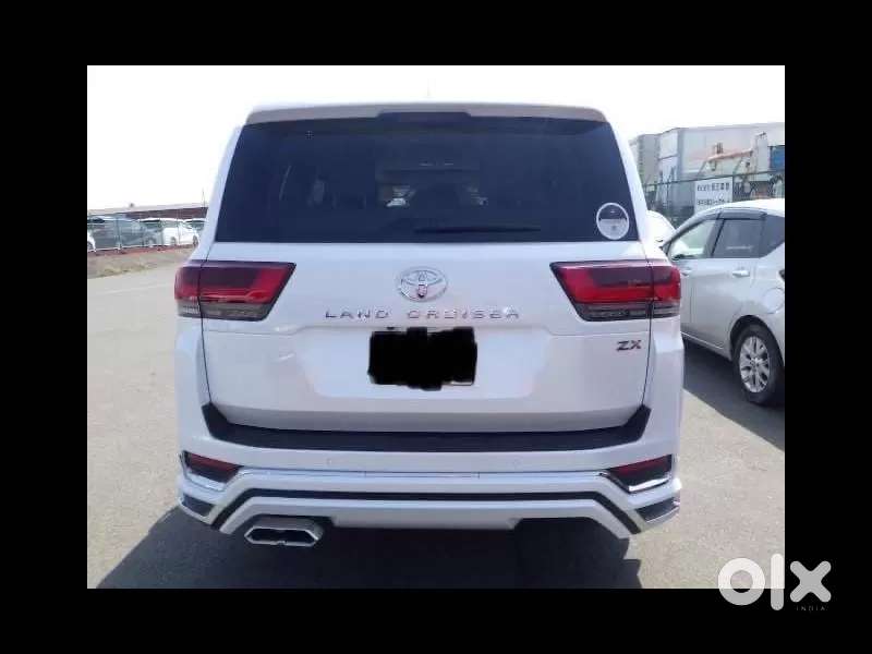 Toyota Land Cruiser V8 Petrol, 2024, Petrol