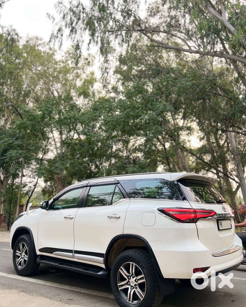 Toyota Fortuner [2021-ongoing] 2.8 2wd Diesel At, 2022, Diesel