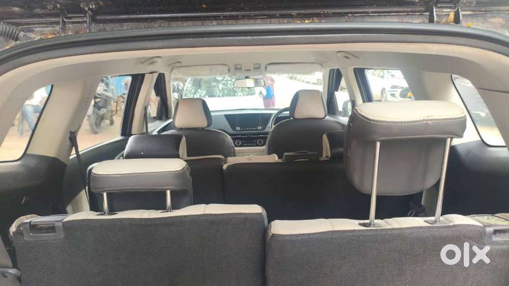 Kia Carens Premium 1.5 Mt November 2024