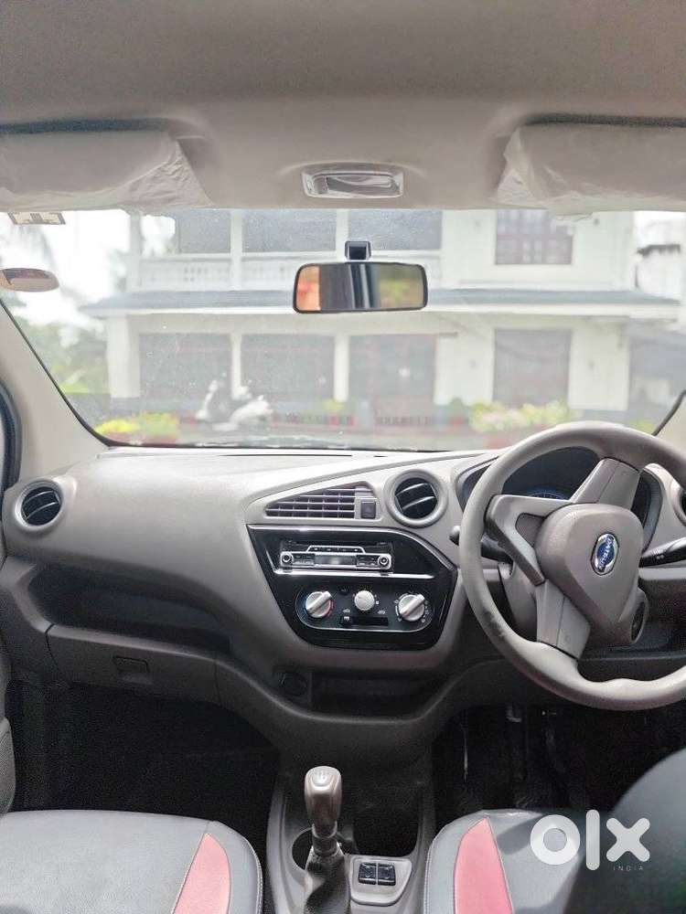 Datsun Redigo T Option, 2016, Petrol
