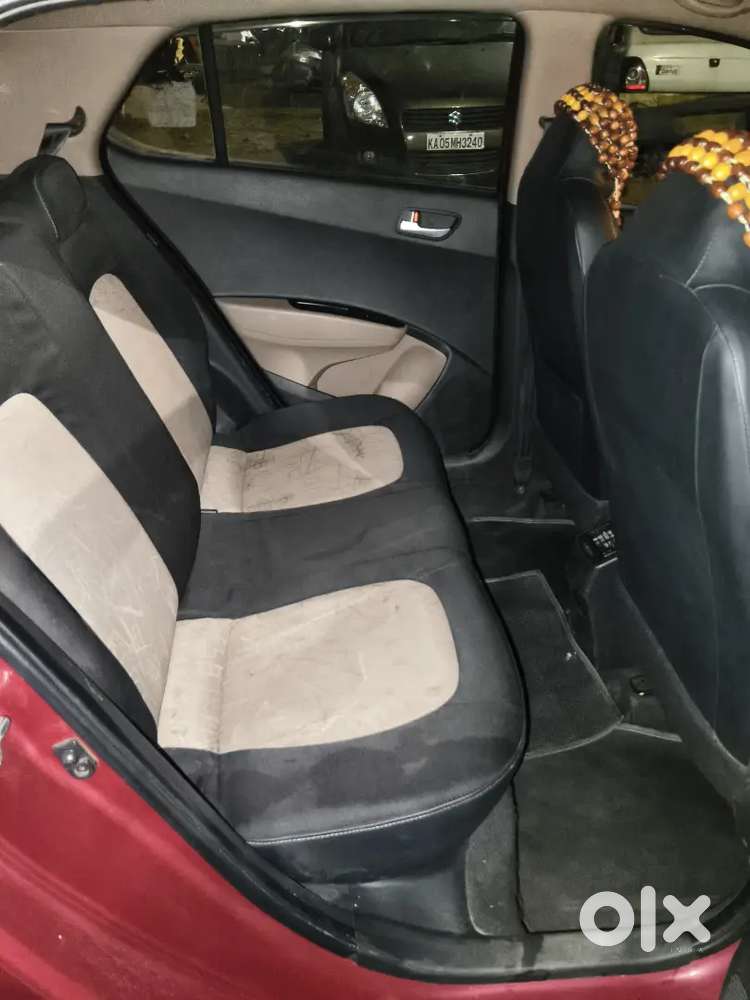 Hyundai Grand I10 2017 Petrol 121000 Km Driven