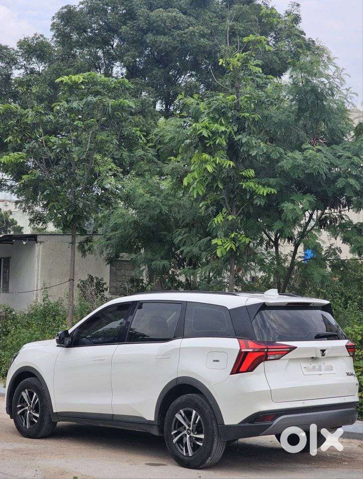Mahindra Xuv700 2.0 Ax 5 Petrol At Str, 2022, Petrol