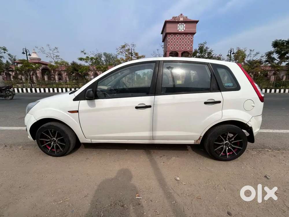Ford Figo(2014)