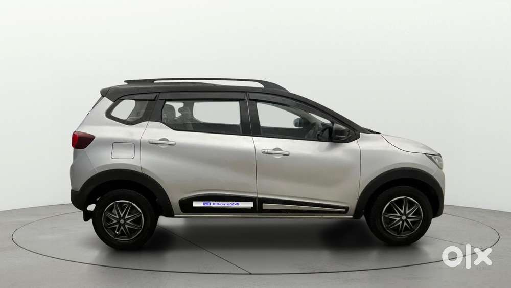 Renault Triber Rxt, 2022, Petrol