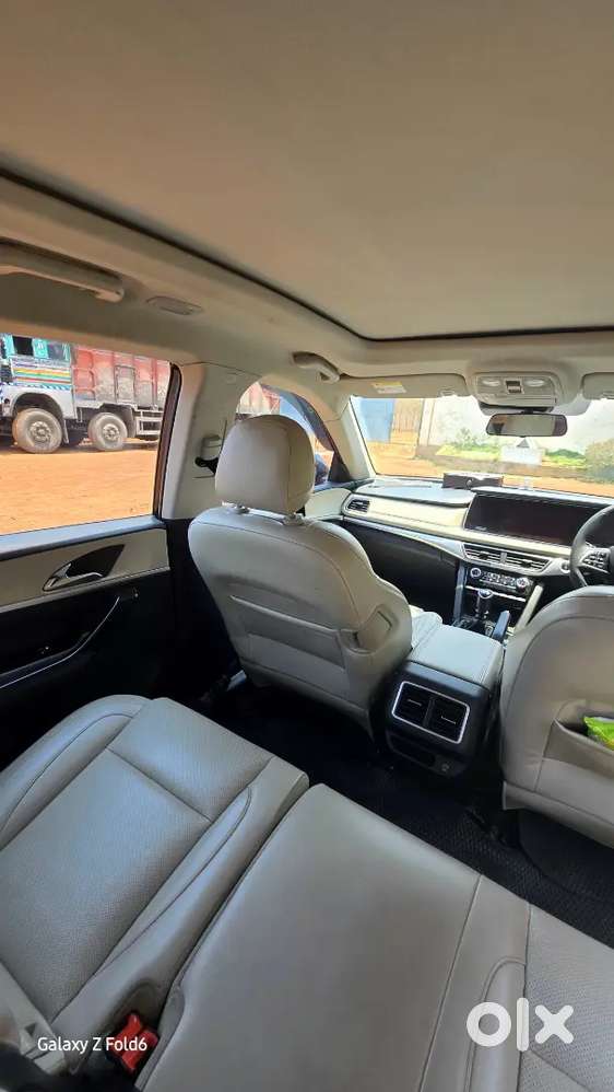 Mahindra Xuv700 2024 Diesel Well Maintained