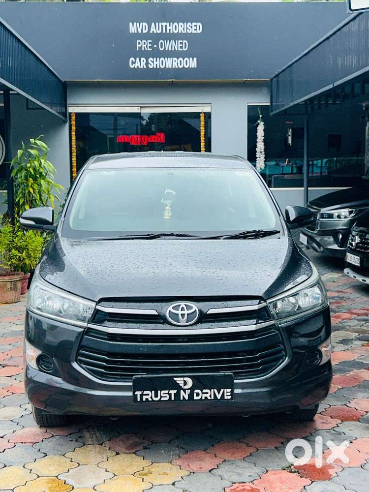 Toyota Innova Crysta 2.4 G Mt 8s, 2017, Diesel