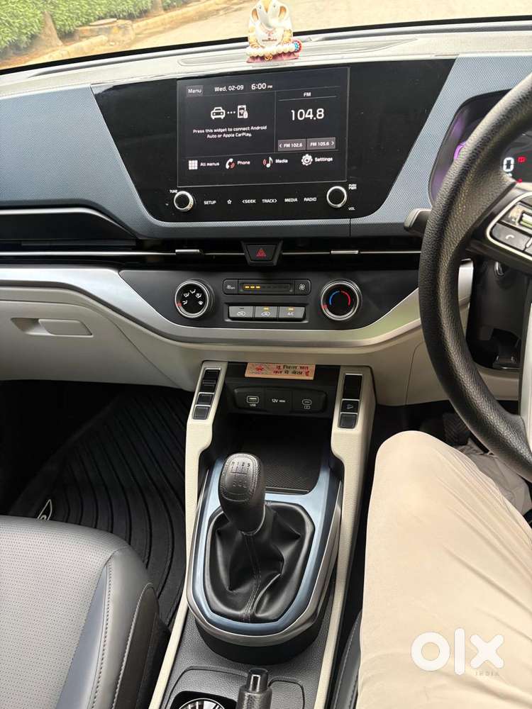 Kia Carens D1.5 6mt Premium 07, 2024, Petrol