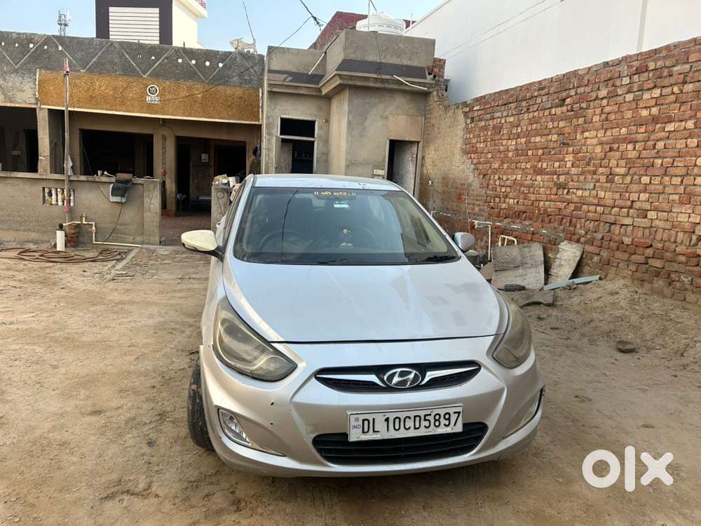 Hyundai Fluidic Verna 2012