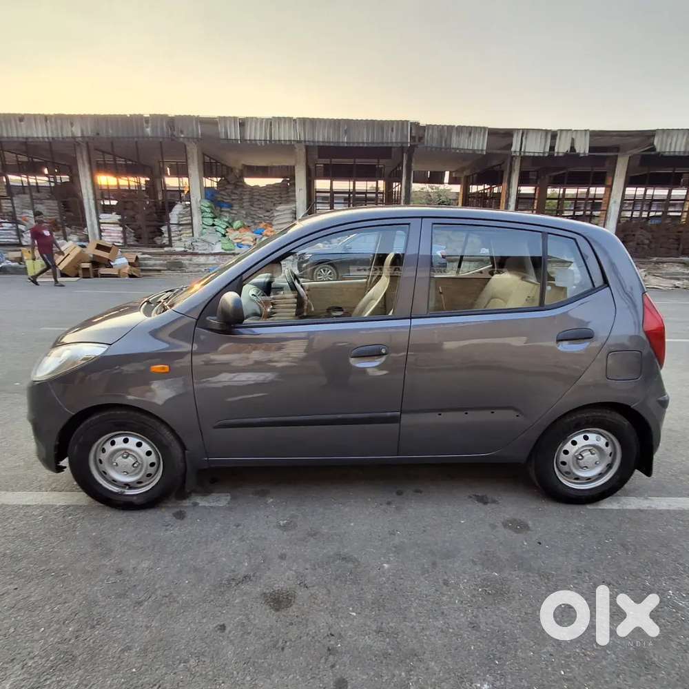 Hyundai I10 2015 Petrol 40000 Km Driven New Tyre New Battery