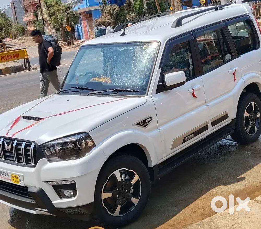 Mahindra Scorpio Classic 2025 Diesel 13000 Km Driven