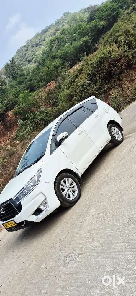 Toyota Innova Crysta 2017 Diesel Mt Second Owner