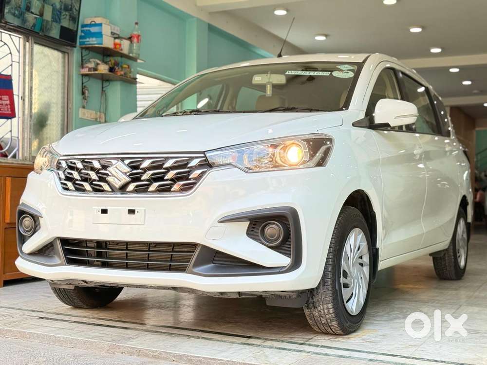 Maruti Suzuki Ertiga Vxi (o) Cng, 2025, Petrol