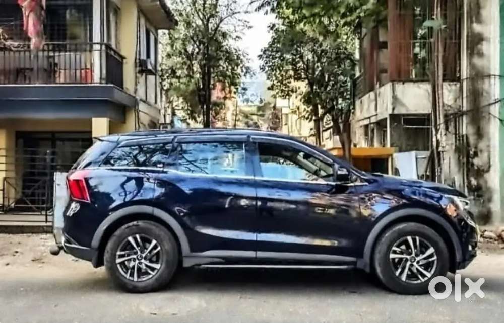 Mahindra Xuv700 2022 Petrol Well Maintained