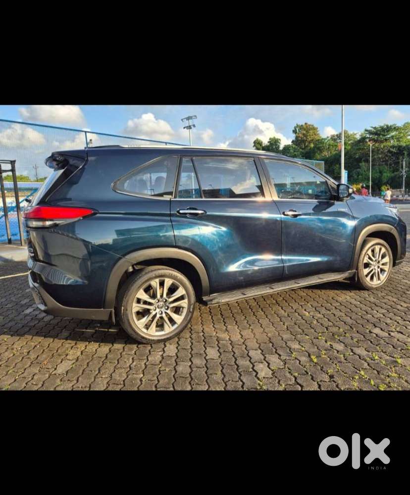 Toyota Innova Hycross 2.0 Zx (o) Hybrid 7 Str, 2023, Petrol