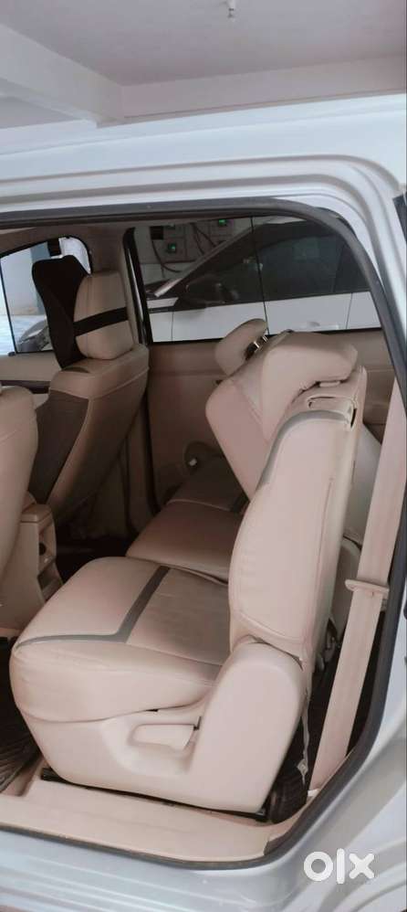 Ertiga-1.5zxi Plus-dec 2023-11700kmdriven