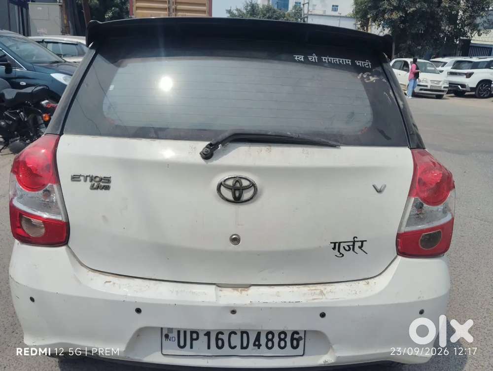 Toyota Etios Liva V Dual Tone, 2019, Petrol