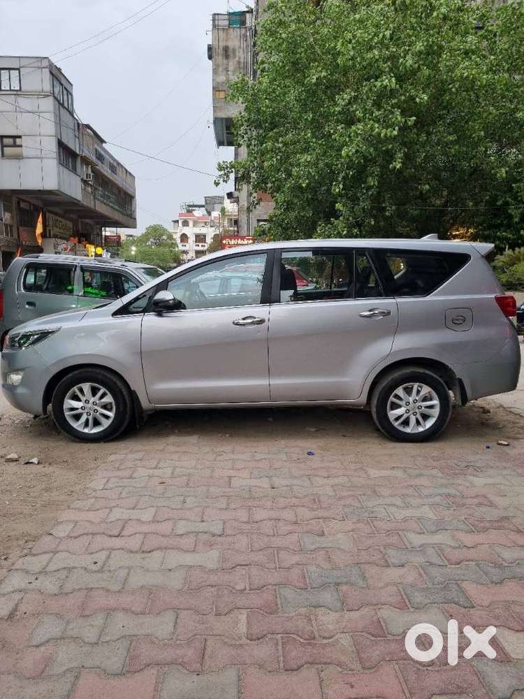 Toyota Innova Crysta 2.7 V, 2020, Petrol
